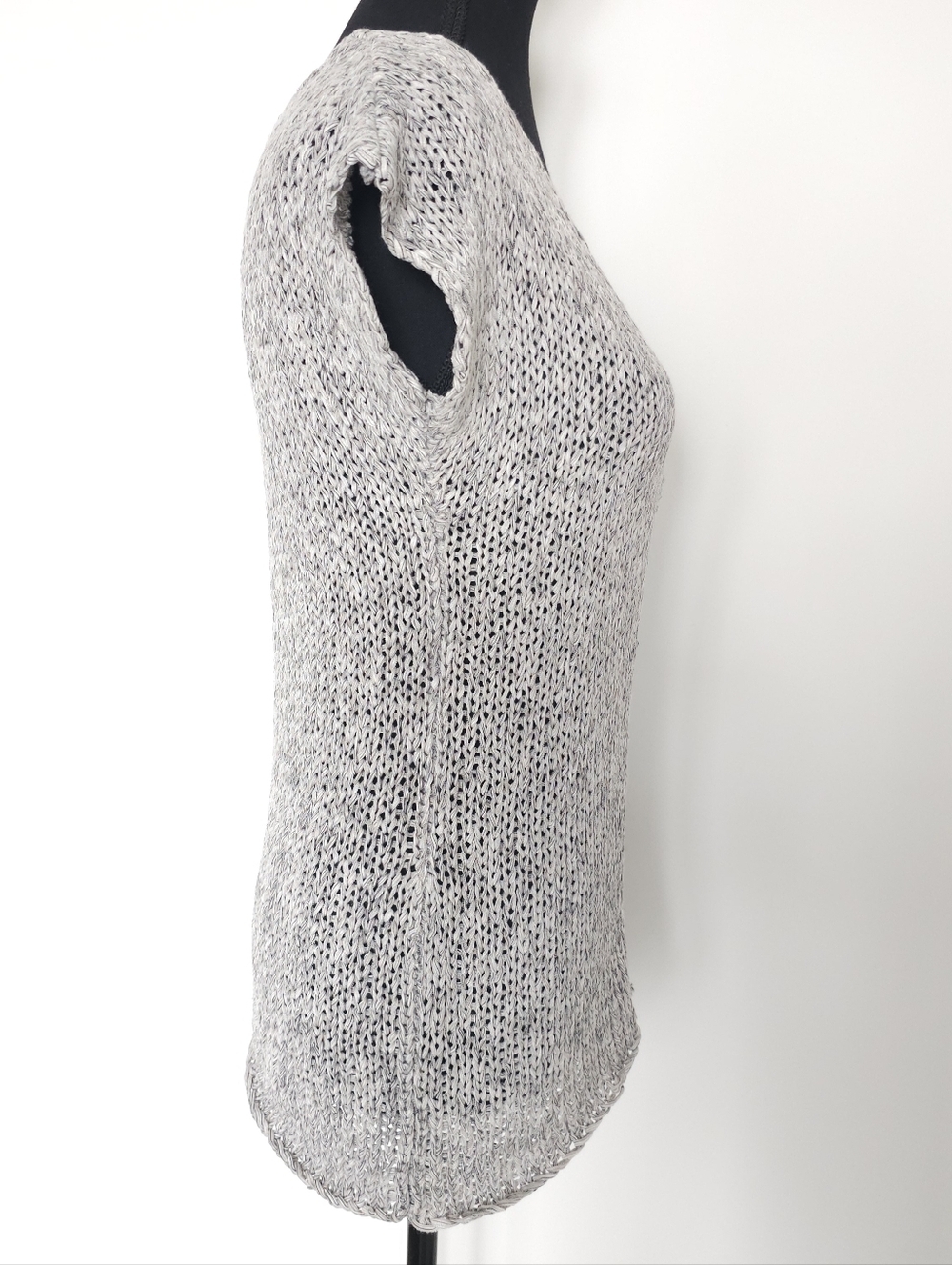 Dynamite Knit Short Sleeve Sweater Top โ Size XS โ Grey Open Knit - Picture 4 of 16
